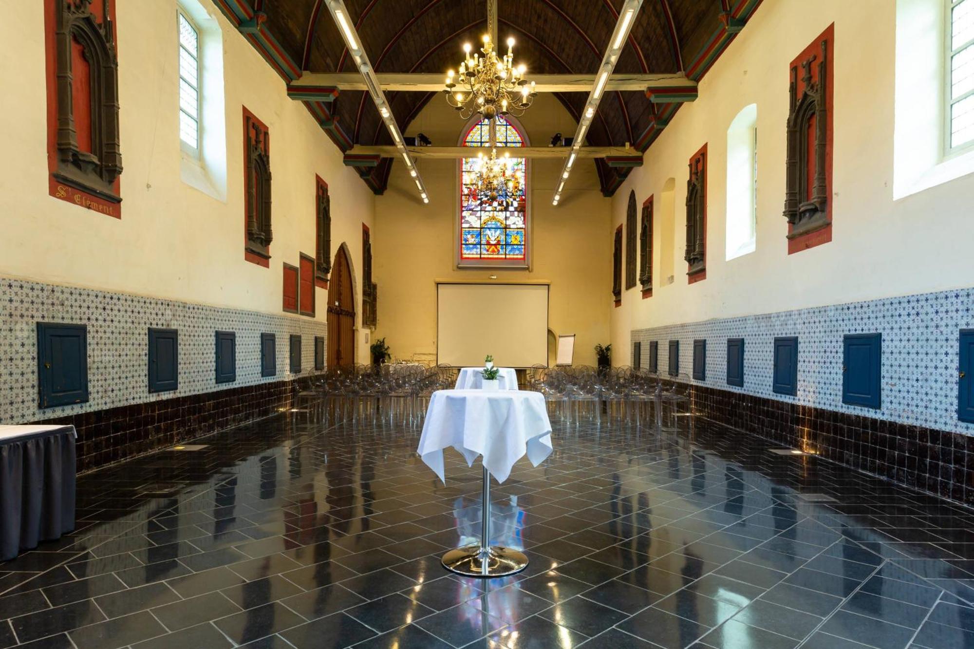 L'Hermitage Gantois, Autograph Collection Lille Bagian luar foto The interior of the church