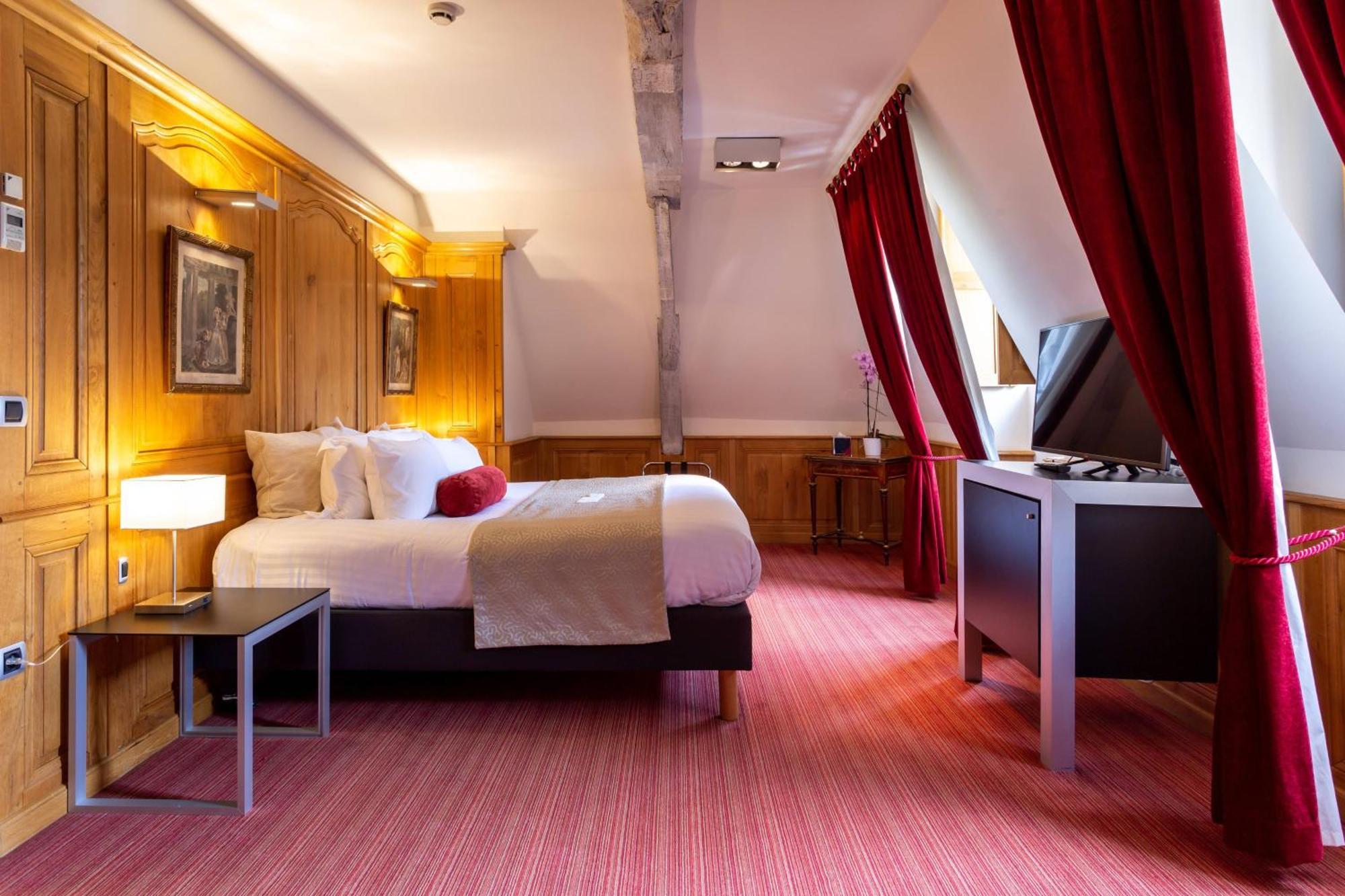 L'Hermitage Gantois, Autograph Collection Lille Bagian luar foto A room at the hotel