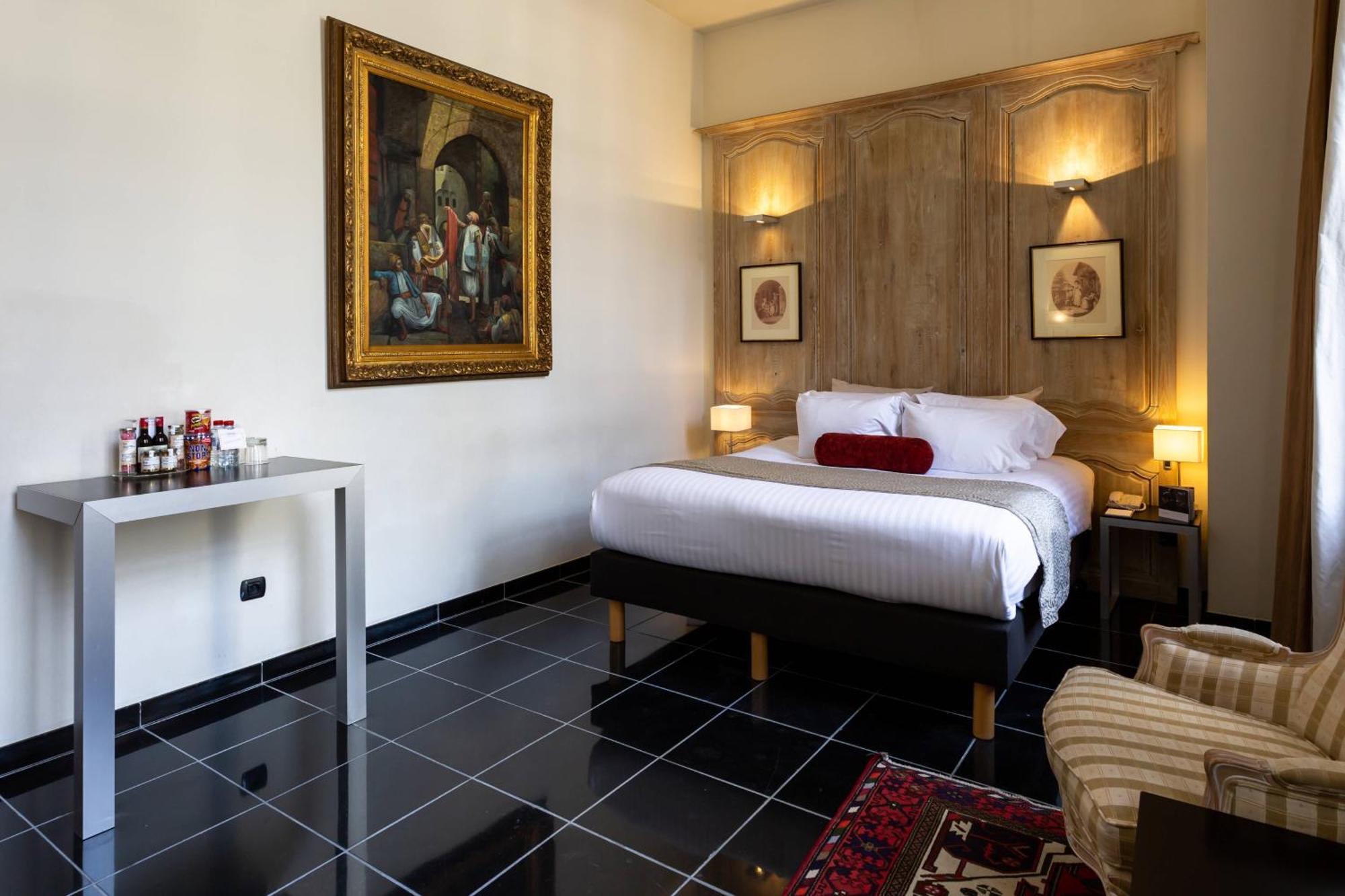 L'Hermitage Gantois, Autograph Collection Lille Bagian luar foto A room at the hotel